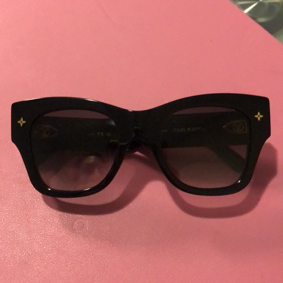 Louis Vuitton rendez-vous cat eye sunglasses - Picture 10 of 12